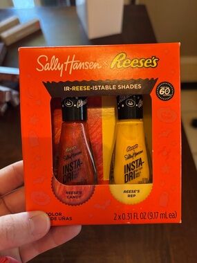 Sally Hansen x Reese's Insta-Dri Nail Polish Set - Yellow & Orange